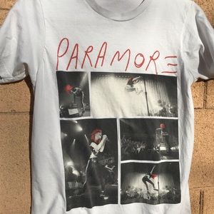 Paramore tee shirt